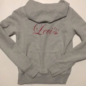Levi’s sweatshirt